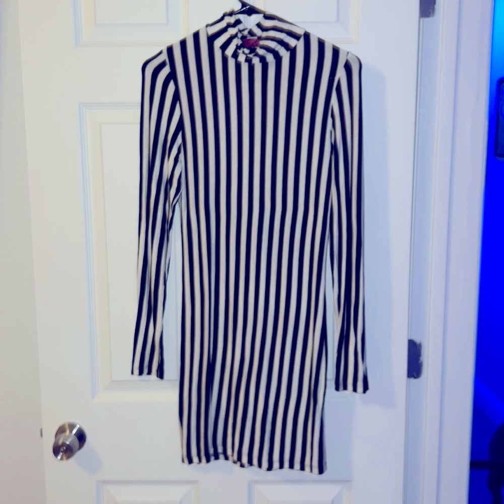 🎈5 items for $20 bundles Women Dress Size Medium
